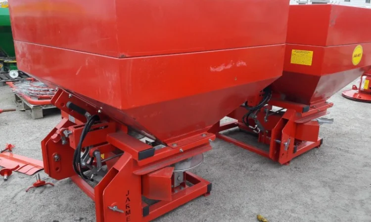 Розкидач мінеральних добрив 1000 кг фірми Jar-Met - фото № 3