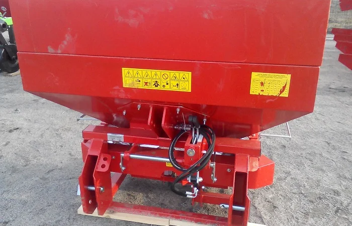 Розкидач мінеральних добрив 1000 кг фірми Jar-Met - фото № 9