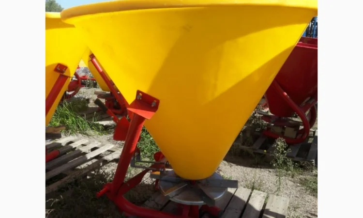 500 кг розкидач міндобрив фірми Jar-Met Польща - фото № 2