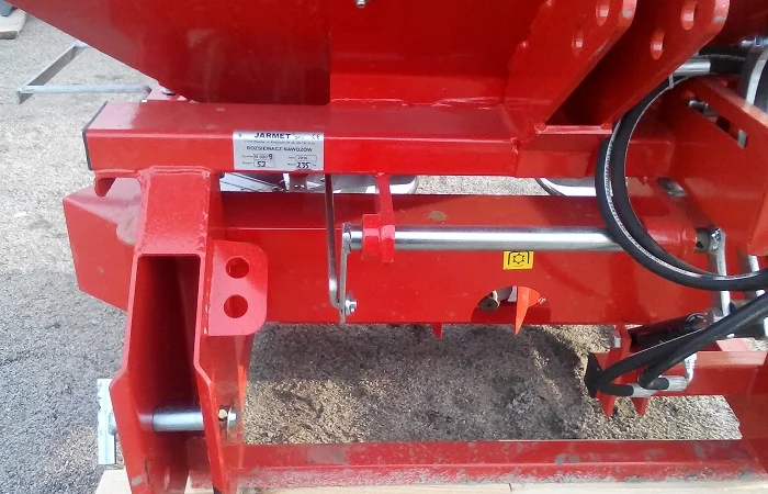 Розкидач міндобрив лійка 1000 кг фірми Jar-Met Польща - фото № 9