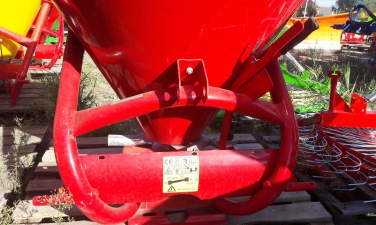 РУМ на 500 кг розкидач міндобрив фірми Jar-Met Польща - фото № 10