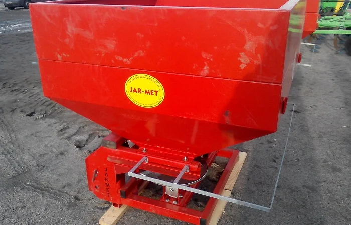 Розкидач добрив 1000 кг фірми Jar-Met Польща - фото № 9