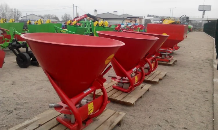 Разбрасыватель удобрений Jar Met 500 л бак металл - фото № 2