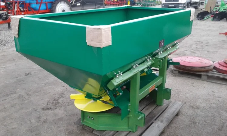 Розкидач добрив 1000 л - фото № 9