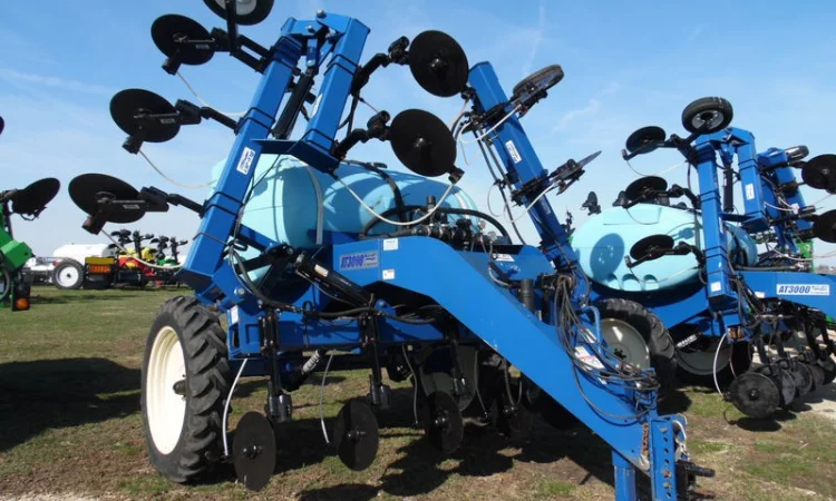 Агрегат для точного внутрипочвенного внесения ЖКУ, КАС Апликатор Блю-Джет BLU-JET AT 3000 - фото № 1