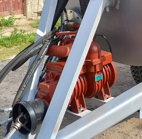 Бочка МЖТ16 для внесення навозу на поля - фото № 3