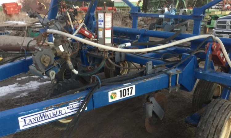 Аппликатор внесения безводного аммиака Blu-Jet Land Walker 17 рядов - фото № 5