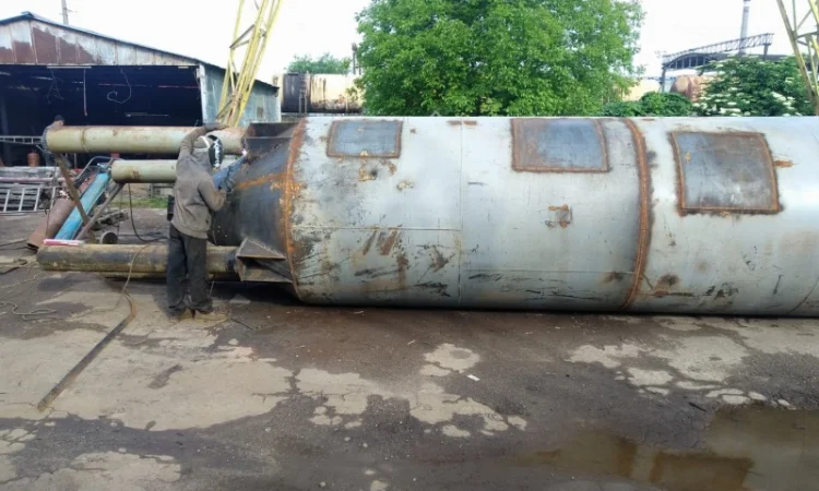 Силос, бункер со шнеком для сыпучих материалов и зерновых - фото № 3