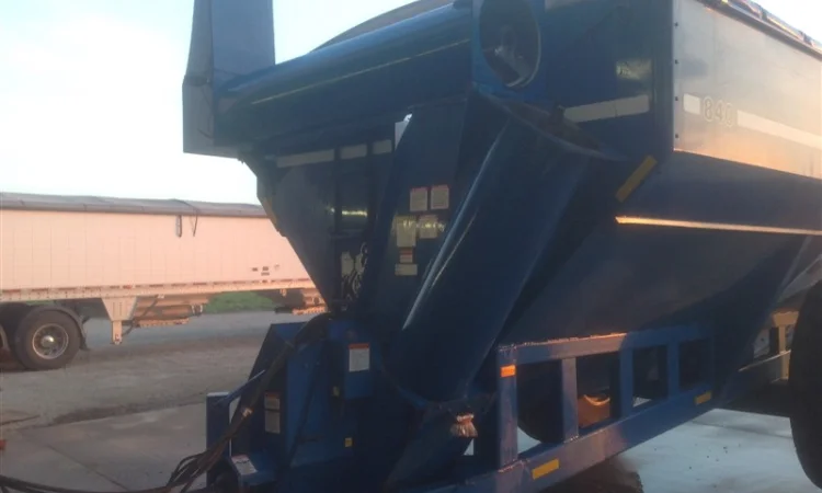 В наличии Бункер перегрузчик Кинзе Kinze 840 б/у - фото № 5