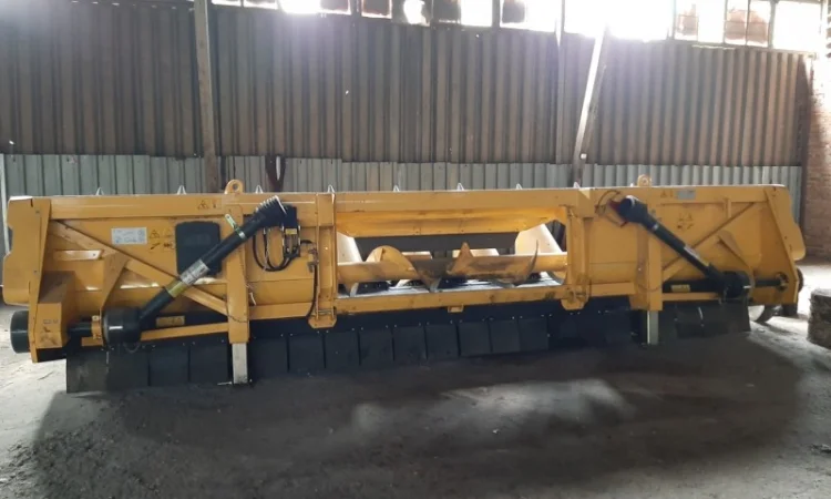 Жатка кукурузная New Holland 8 рядная - фото № 4