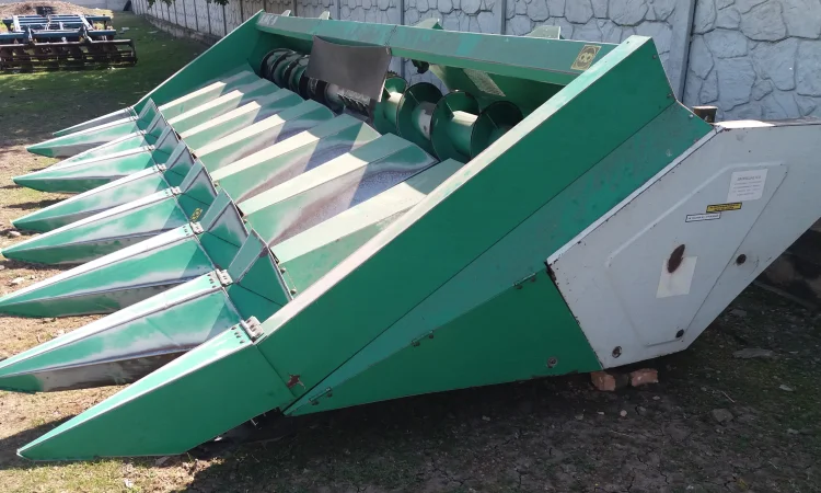 КМС 8 Жатка кукурузоуборочная на комбайн дон-славутич, кмс-6 - фото № 1