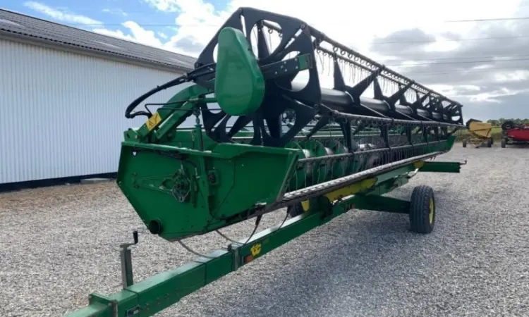 Жниварка JOHN DEERE 630 R - фото № 3