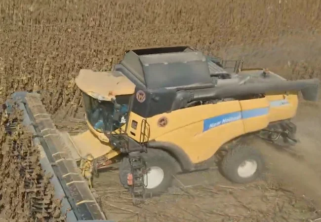 Жатка для уборки подсолнечника на Джон Дир - фото № 11