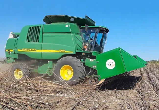 Жатка для уборки подсолнечника на Джон Дир - фото № 4