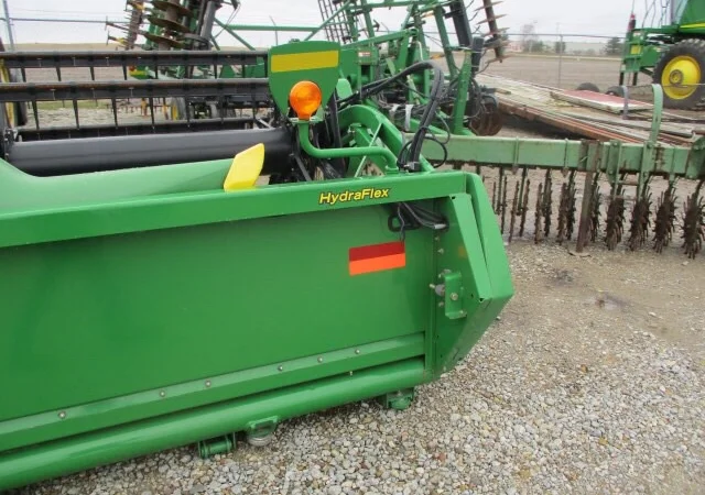 Жатка соевая John Deere 635F - фото № 2