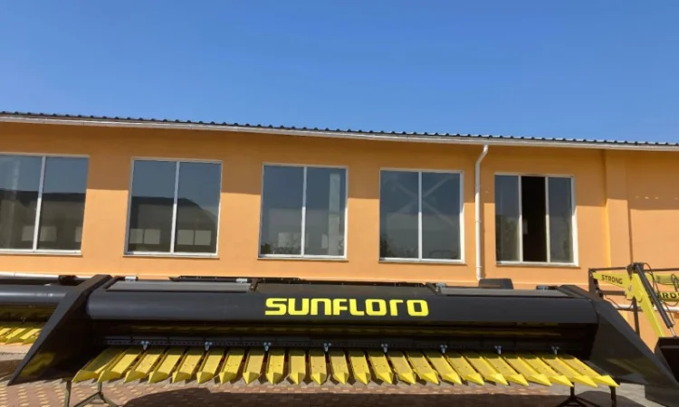 Жатка для уборки подсолнечника Sunfloro Shaft 6 - фото № 3
