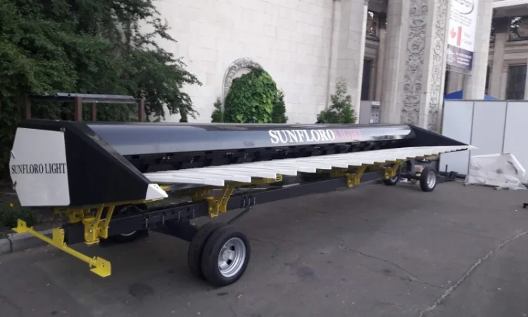 Новая жатка для уборки подсолнечника SUNFLORO LIGH SUNSPEED ширина захвата от 9 м до 12м - фото № 1