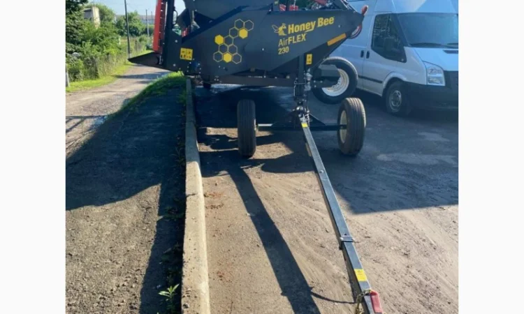 Продам жатку флекс Honey Bee Air Flex з стрічковим транспортером Р - фото № 1