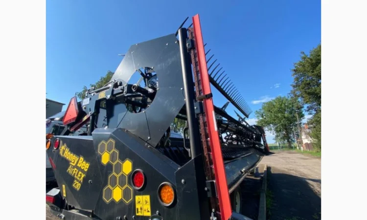 Продам жатку флекс Honey Bee Air Flex з стрічковим транспортером Р - фото № 4