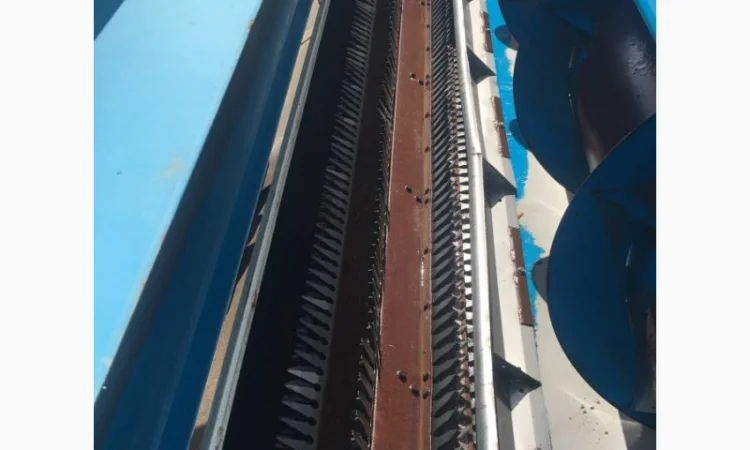 Очесывающая жатка Shelbourne CVS32 б/у - фото № 3