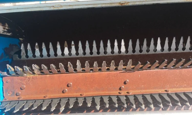 Очесывающая жатка Shelbourne CVS32 б/у - фото № 4