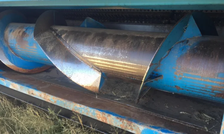 Очесывающая жатка SHELBOURNE Reynolds CVS32 9, 7 м. б/у - фото № 2