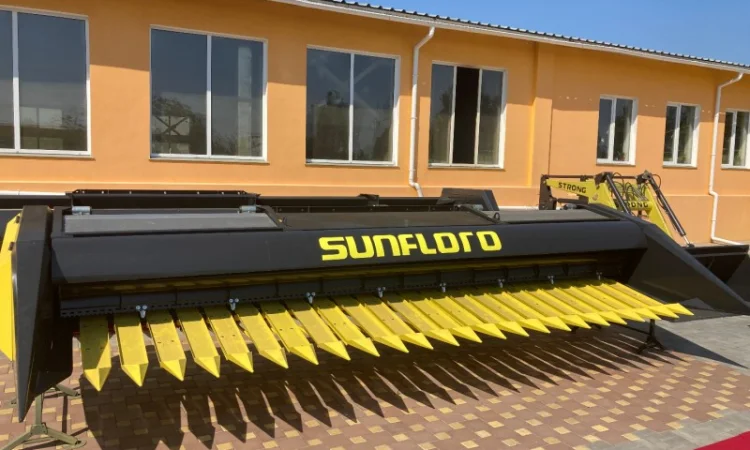 Жатка для уборки подсолнечника Sunfloro Shaft 9.2м - фото № 1