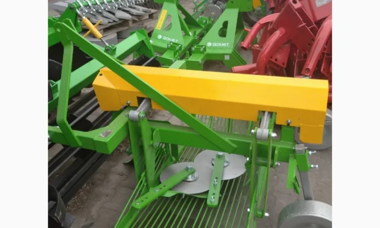 Картоплекопалка, копачка для картоплі вібраційна з викідом на бік BOMET (PL) - фото № 2