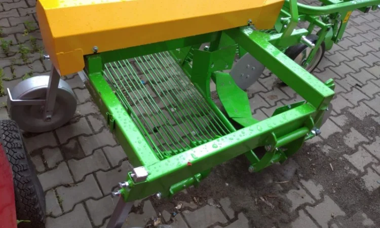 Картоплекопалка, копачка для картоплі вібраційна з викідом на бік BOMET (PL) - фото № 6