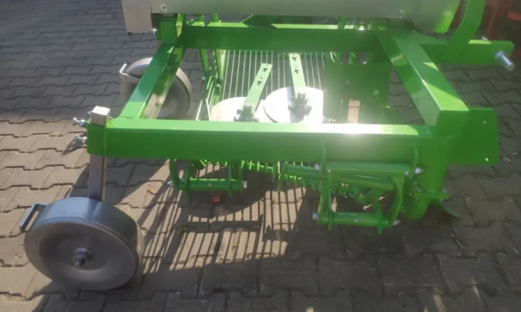 Картоплекопачка копалка вібраційна грохотна трясучка на бік боковий викід Bomet - фото № 5