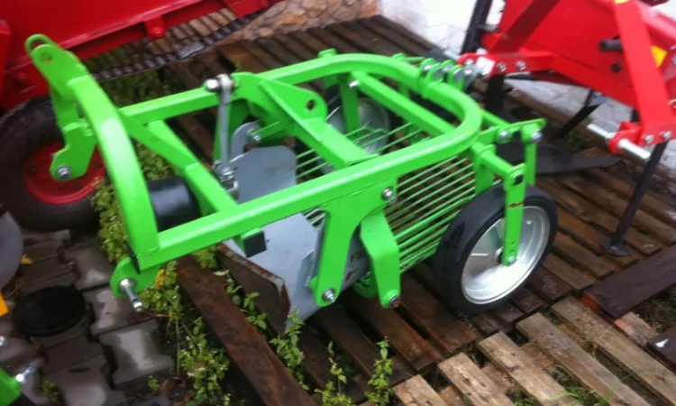 Картоплекопачка копалка вібраційна грохотна трясучка викід назад задній викід Bomet - фото № 7