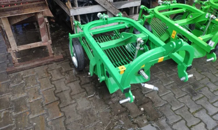 Картоплекопачка копалка вібраційна грохотна трясучка задній викід назад задня Bomet - фото № 2