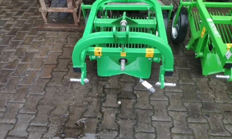 Картоплекопачка копалка вібраційна грохотна трясучка задній викід назад задня Bomet - фото № 4