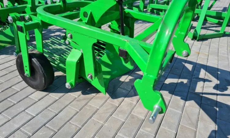 Картоплекопалка однорядна вібраційна (грохотна) Z655/1 фірми Bomet - фото № 1