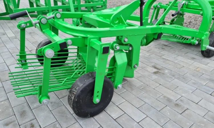 Картоплекопалка однорядна вібраційна (грохотна) Z655/1 фірми Bomet - фото № 14