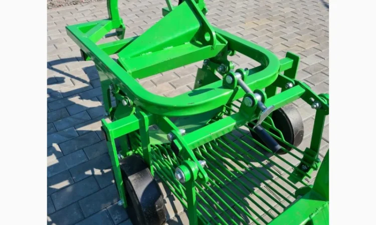 Картоплекопалка однорядна вібраційна (грохотна) Z655/1 фірми Bomet - фото № 7