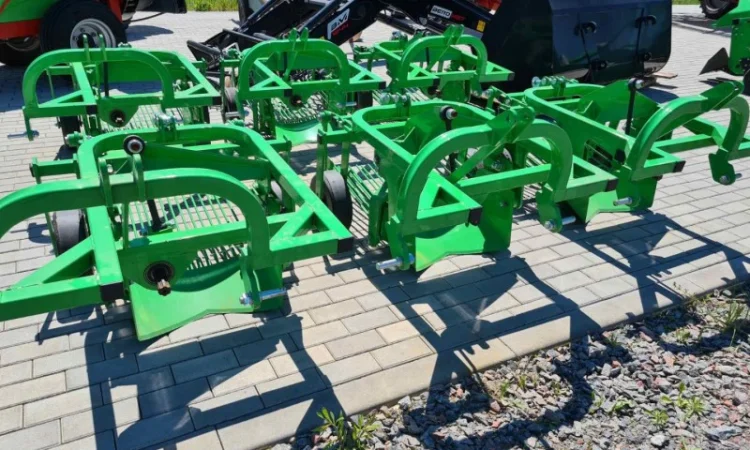 Однорядний картоплекопач вібраційний (грохотний) Z655/1 фірми Bomet - фото № 1