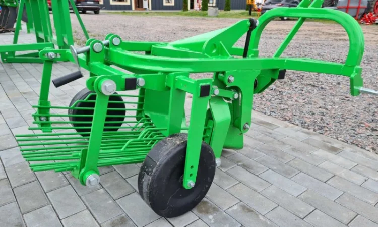 Картоплекопач вібраційний (грохотний) Z655/1 фірми Bomet - фото № 12