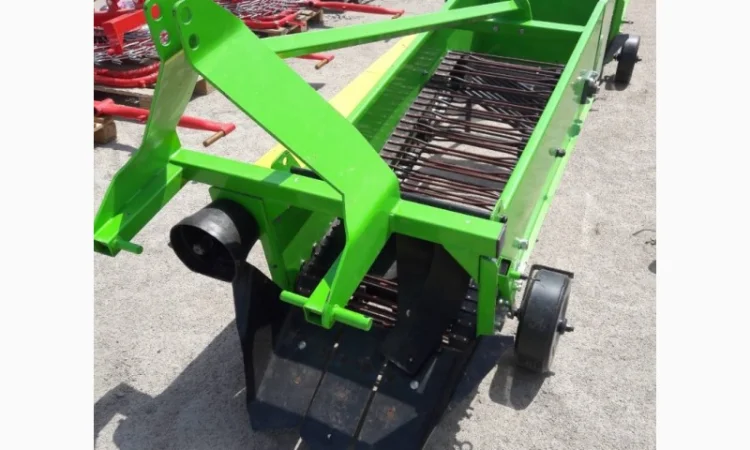 Однорядний картоплекопач фірми Bomet (Оригінал) - фото № 2