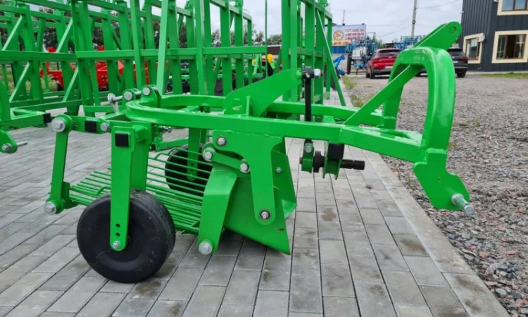 Картоплекопач навісний однорядний (грохотний) Z655/1 - фото № 1