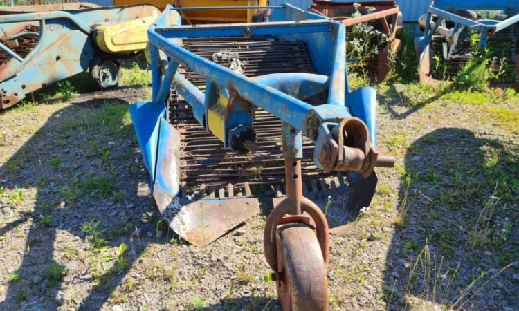 Двухрядный картофелекопатель Z-609 фирмы Agromet (Польша) - фото № 1