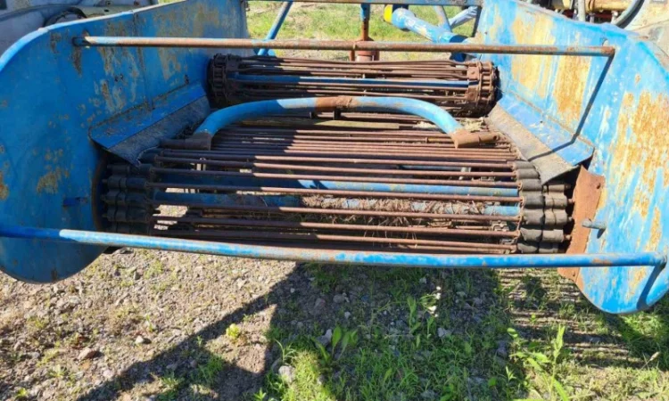 Двухрядный картофелекопатель Z-609 фирмы Agromet (Польша) - фото № 6