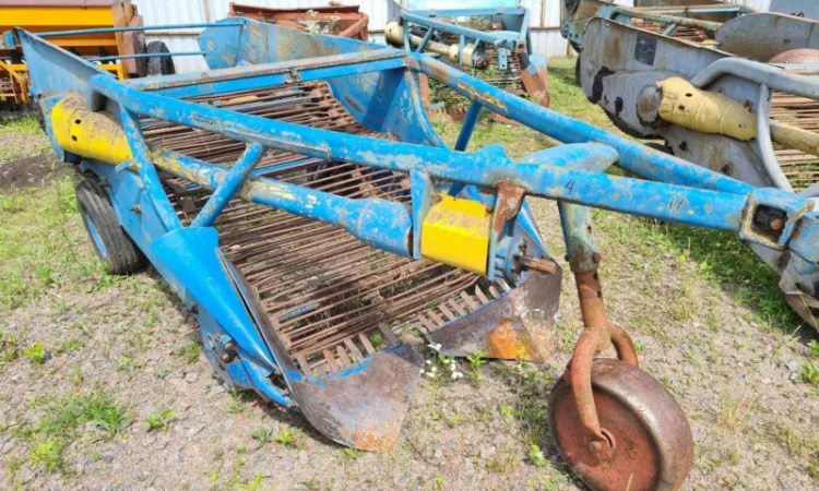 Двухрядный картофелекопатель Z-609 фирмы Agromet (Польша) - фото № 7