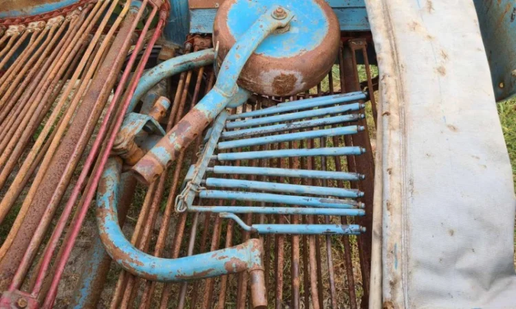 Двухрядная картофелекопалка Z-609 фирмы Agromet (Польша) - фото № 10