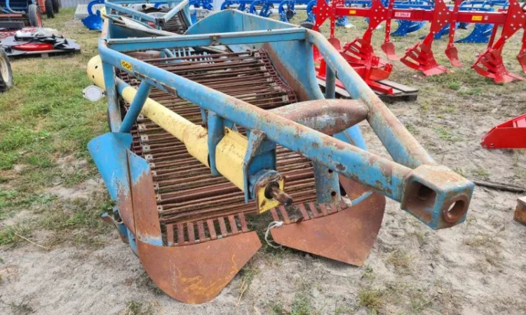 Картофелекопатель двухрядный Z-609 фирмы Agromet (Польша) - фото № 1