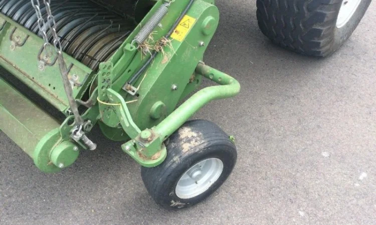 Прес - підбирач Krone Comprima F 155 XC - фото № 5