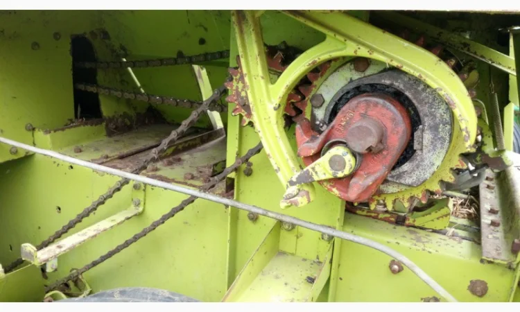 Тюковый пресс-подборщик Клас Маркант 50 гидро-выброс - фото № 2