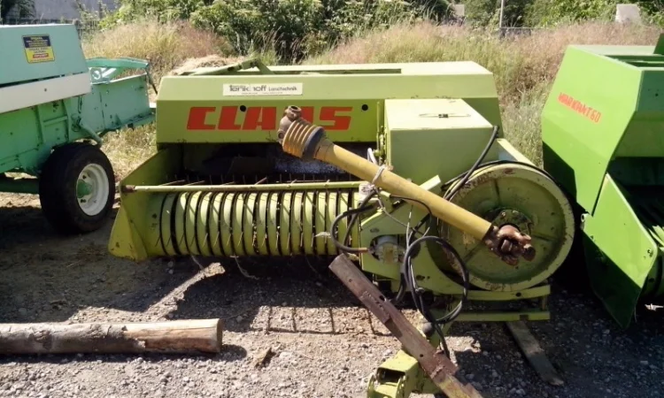 Тюковый пресс-подборщик Клас Маркант 50 гидро-выброс - фото № 4