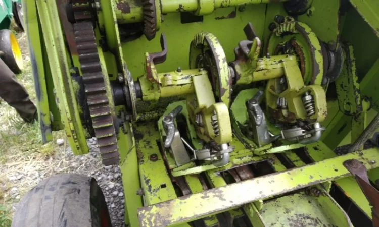 Пресс-подборщик Клас Маркант 65 - фото № 3