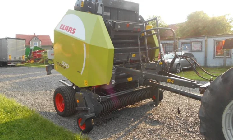 Прес-підбирач Claas VARIANT 370 - фото № 1